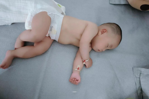 迁西宝宝老打喷嚏怎么办